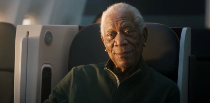 Morgan Freeman estrela novo comercial da Turkish Airlines exibido no Super Bowl