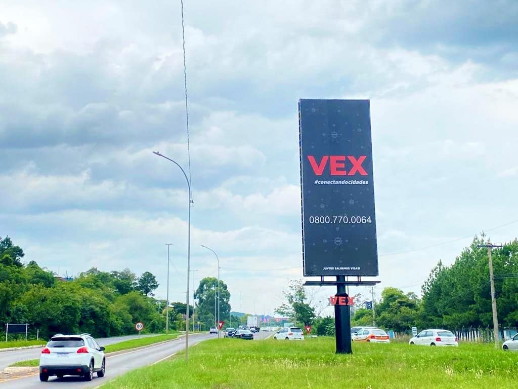 VEX amplia sua presença no sul com um painel GIGA