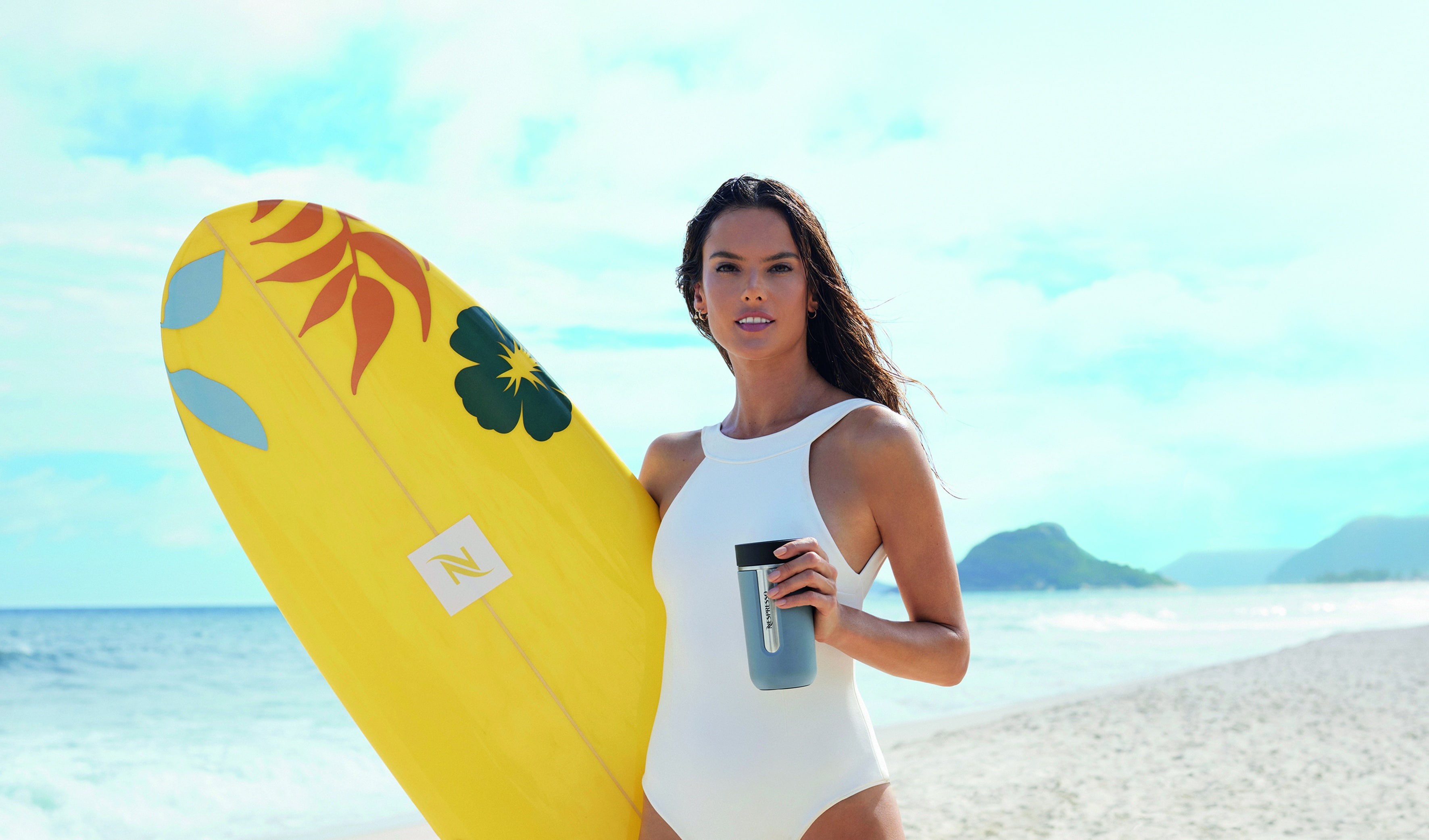 Alessandra Ambrósio é a nova musa de campanha da Nespresso Global