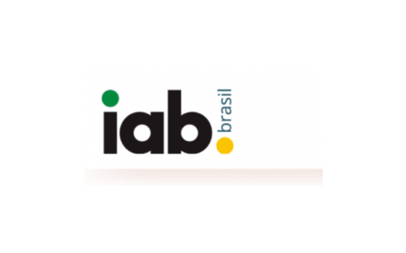 IAB Brasil lança ‘Guia de Podcast Advertising 2022’