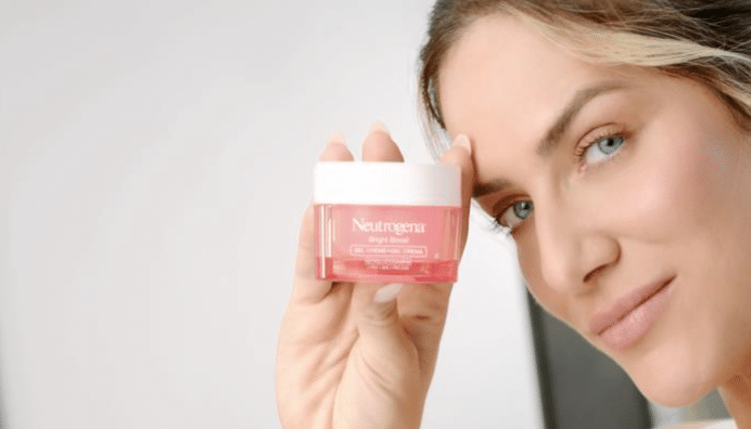 Neutrogena lança campanha de Bright Boost com Giovanna Ewbank