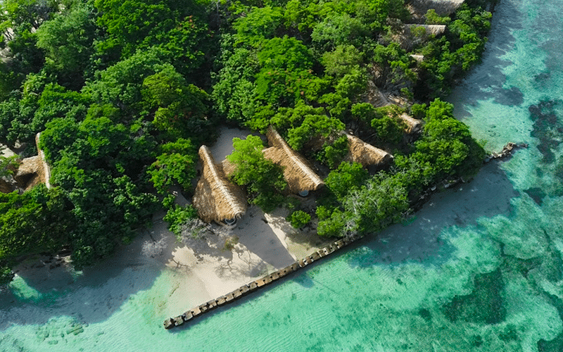 Corona lidera o ecoturismo com a Ilha Corona ilha livre de plástico