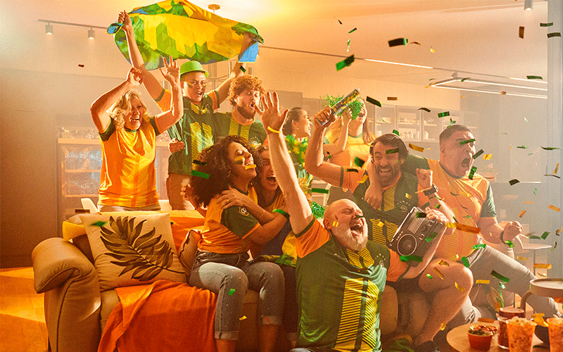 Cresol convoca torcida de cooperados com sua nova campanha baseada na Copa do Mundo