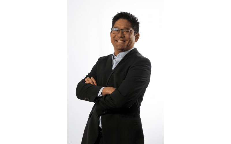 Rogerio Takayanagi, assume a liderança de Consumidor e Empresarial