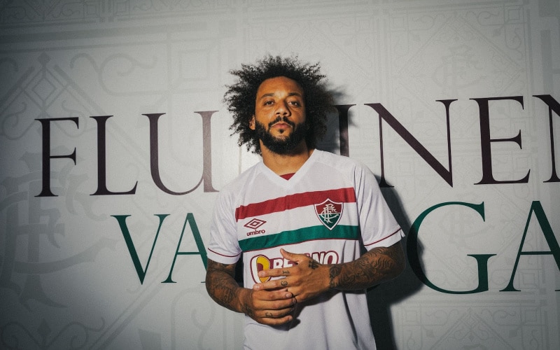 Umbro lança novo uniforme branco do Fluminense e celebra conquista