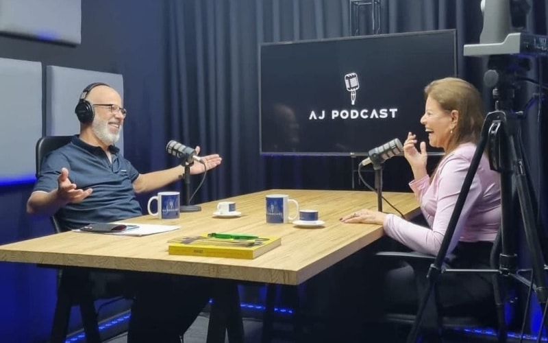 Um podcast que valoriza tantas mentes geniais, AJ PODCAST
