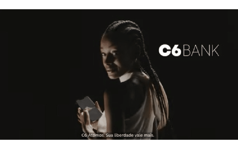 C6 Bank destaca programa de pontos em nova campanha publicitária