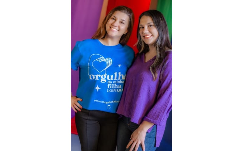 Casas Bahia convida aliados da causa LGBTQIAP+ a vestirem a camisa