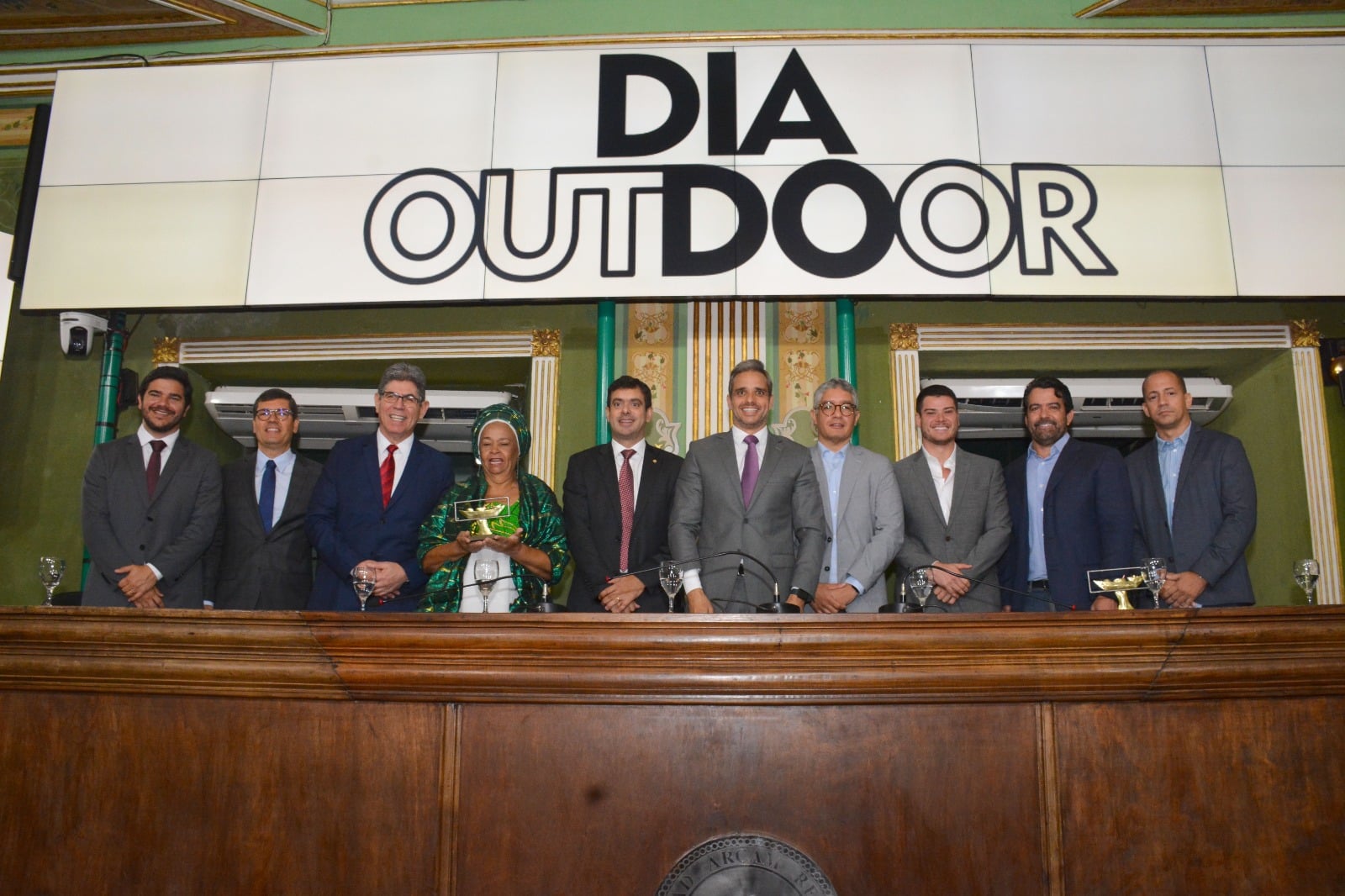 Central de Outdoor Bahia celebra Dia do Outdoor com sessão na Câmara de Salvador