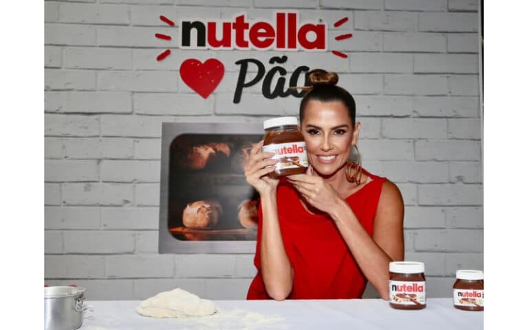 Deborah Secco marca presença em experiência Nutella® Ama Pão