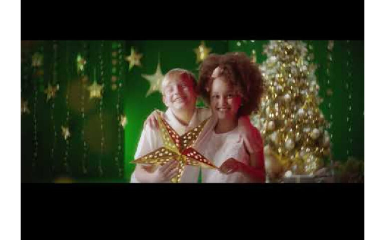Campanha de Natal “Cola na Lupo” traz jingle