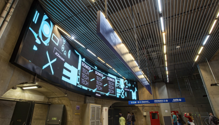 Novos Mega LEDs e Icônicos da JCDecaux trazem imersão