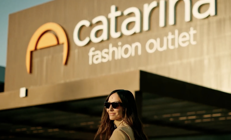 Sabrina Sato estrela 10 anos do Catarina Fashion Outlet