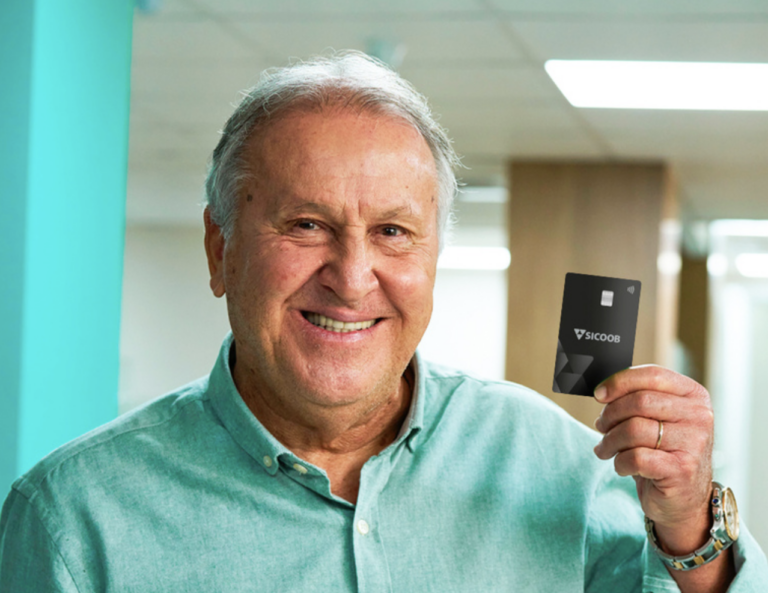 Sicoob escalou dois craques para seu time: Endrick e Zico