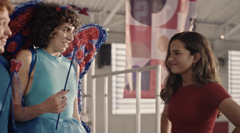 SNICKERS lança primeira campanha estrelada por Rayssa Leal