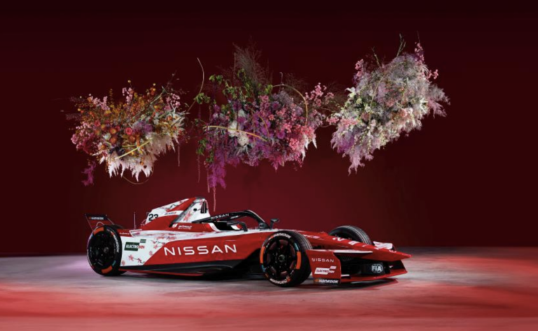 Equipe Nissan de Fórmula E revela pintura atualizada dos seus carros