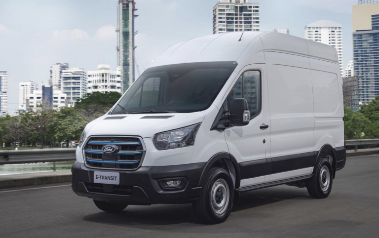 Ford Pro exibe a Nova Transit na Fenatran