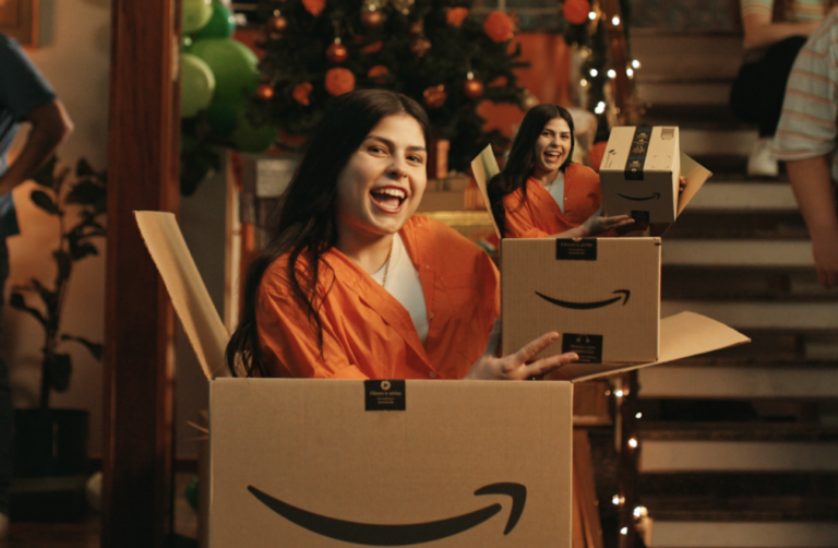 Amazon Brasil aposta no humor em sua campanha de Natal