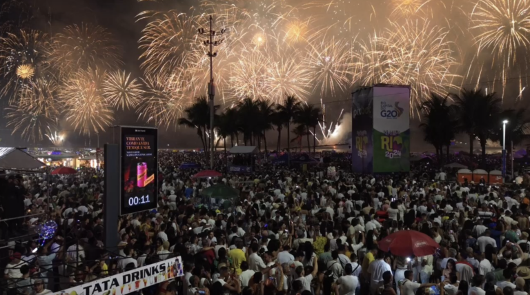 Clear Channel promove ação especial de Réveillon