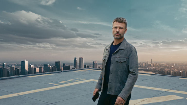 Rodrigo Hilbert protagoniza campanha do BTG Pactual