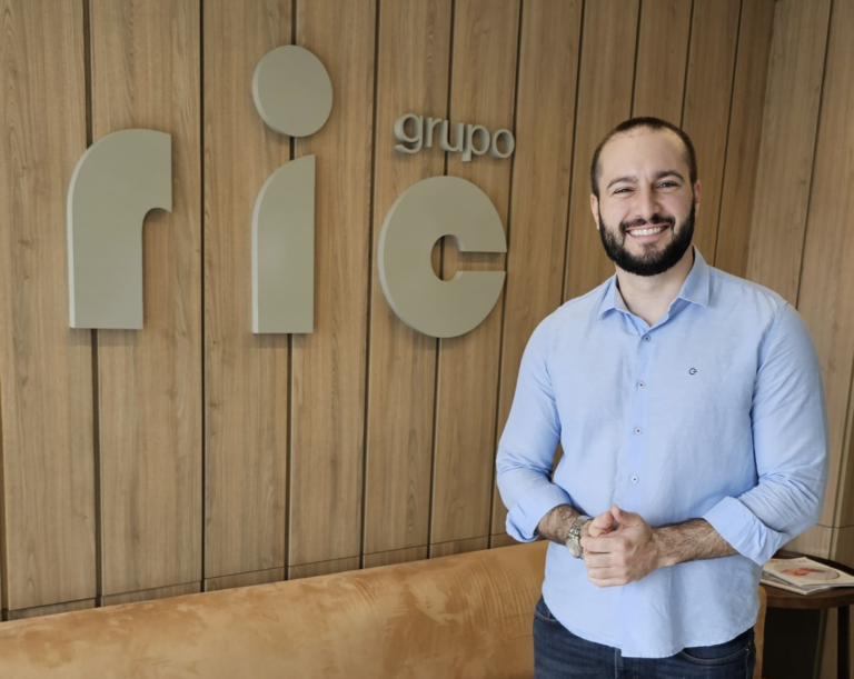 Grupo Ric contrata João Salgado