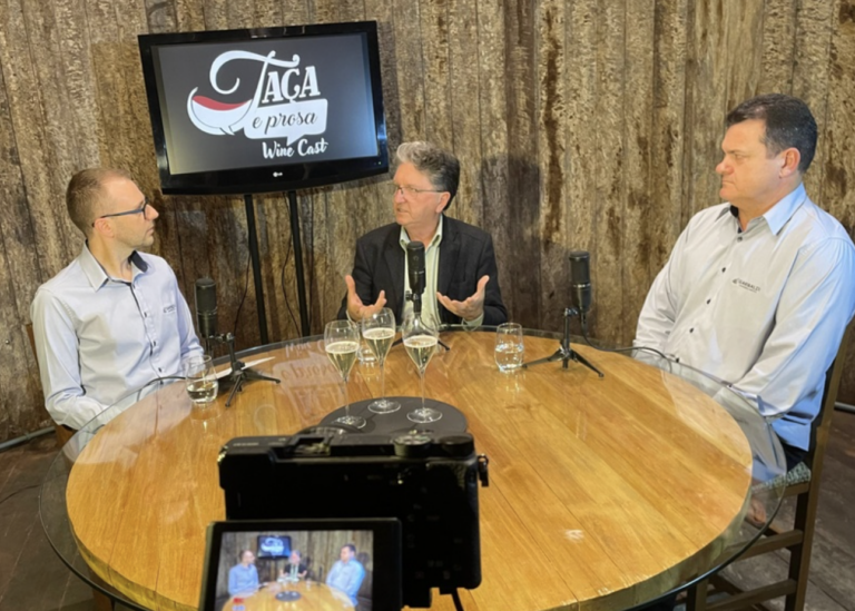 Vinícola Garibaldi lança ‘Taça & Prosa Wine Cast’