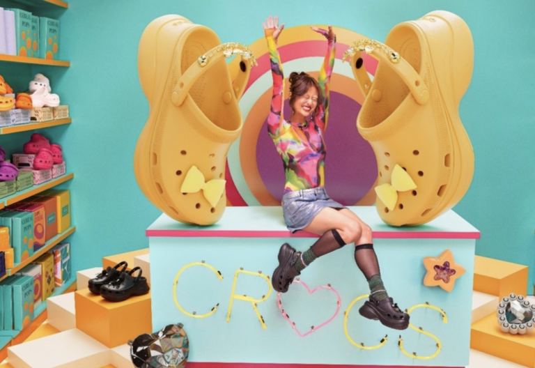 Crocs relança o Classic Bae Clog