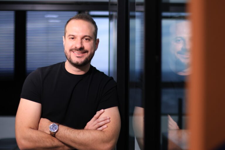 Massi conquista conta nacional da Amiste Café