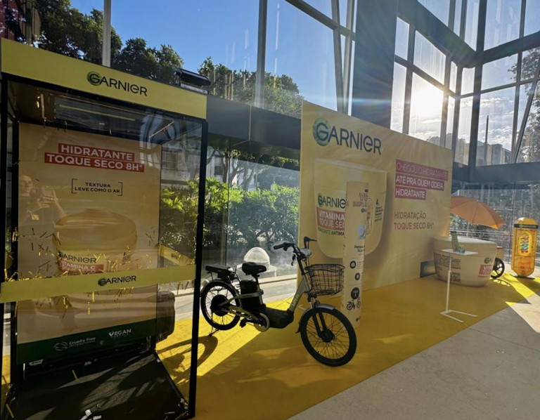 Fluxxo assina experiência imersiva com Garnier Toque Seco 