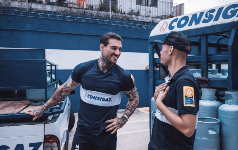 Consigaz comemora 50 anos com Lucas Lucco