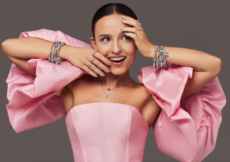 Larissa Manoela estrela nova campanha de Life By Vivara