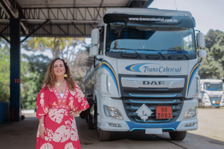 Maria Celia da Silva é homenageada em vídeo da DAF Caminhões