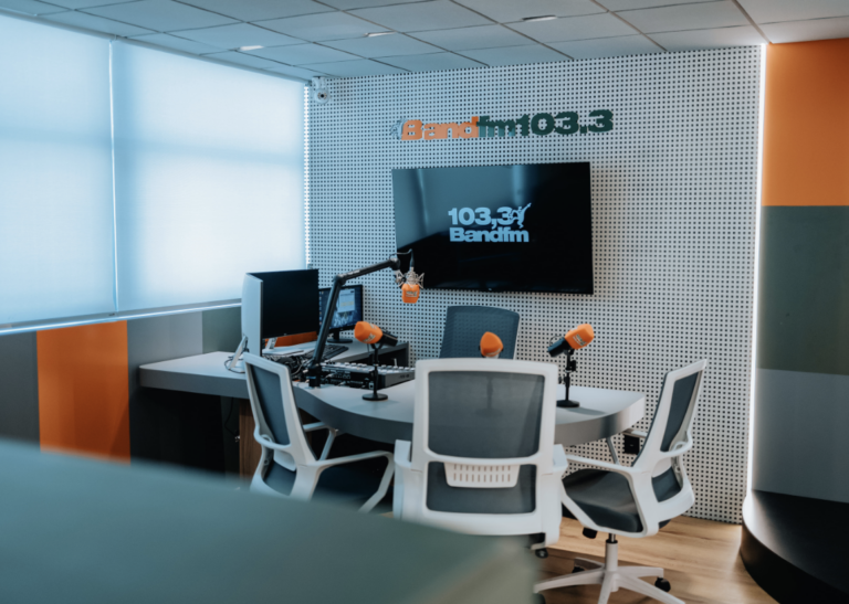 Band FM inaugura sua nova sede em Goiânia