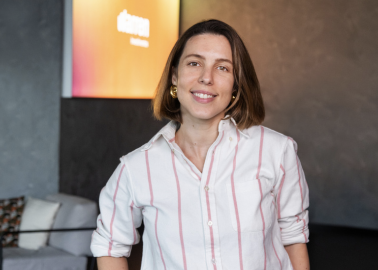 A nova CMO da Warren é Lara Thomazini