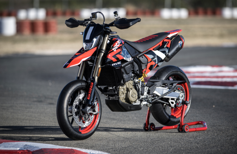 Ducati apresenta Hypermotard 698 Mono RVE
