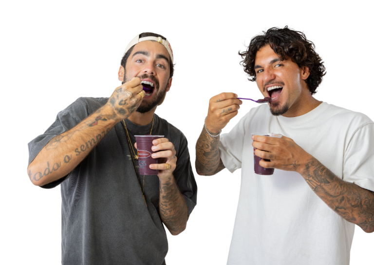 Gabriel Medina e Pedro Scooby estrelam campanha da Mini Kalzone