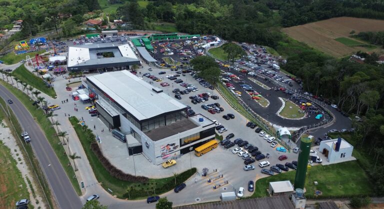 Complexo Dream Car de São Roque (SP) divulga programação