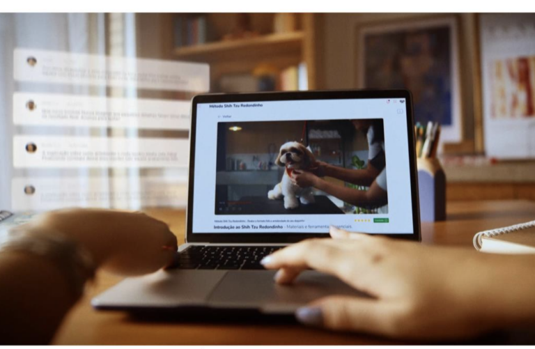 Hotmart lança primeira campanha com Monks Brasil