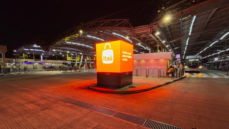 RZK Digital anuncia mais três terminais com tela digital de cubo