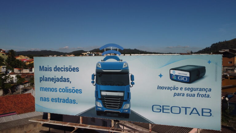 Campanha OOH da Geotab chega às rodovias