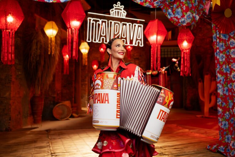 Ivete estrela São João da Itaipava em campanha WMcCann