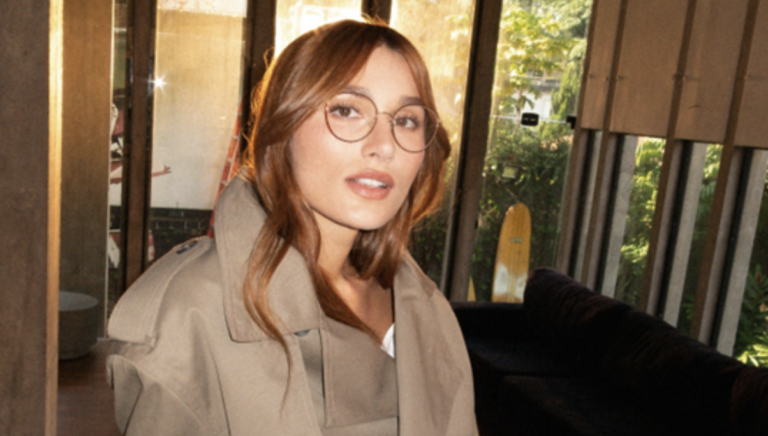 Vogue Eyewear anuncia Sasha como nova embaixadora