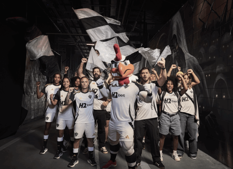 Atlético-MG lança nova camisa com filme da YEAP