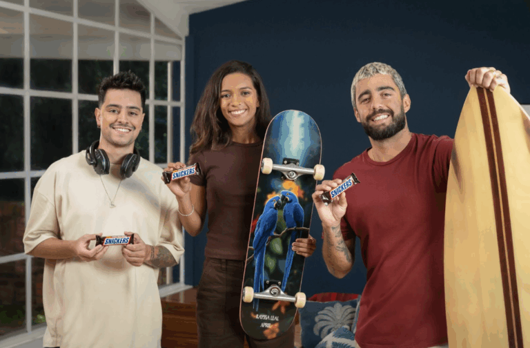 Snickers mostra situações engraçadas com Pedro Scooby