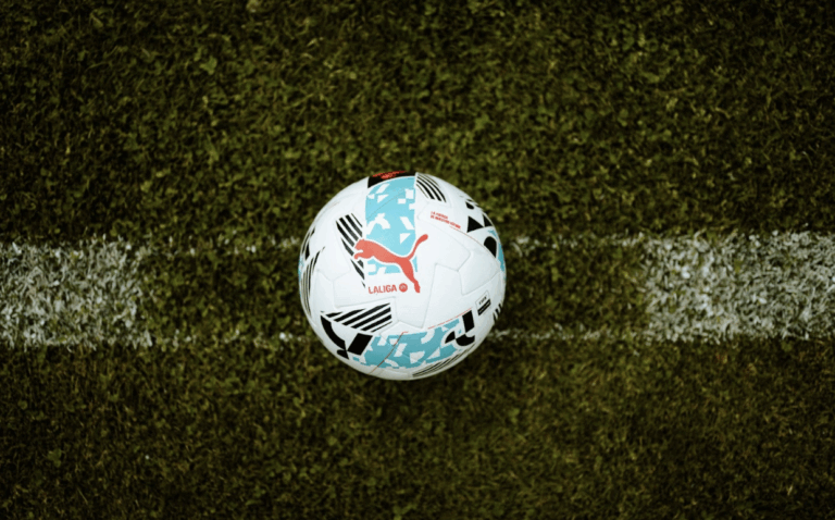 PUMA e LALIGA lançam bola de alta precisão