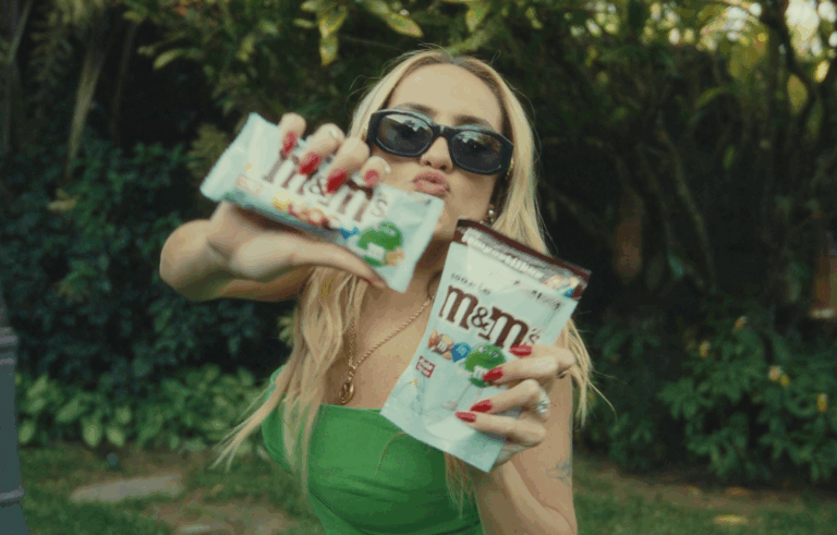 Luísa Perissé estrela lançamento de M&M’S Cookie