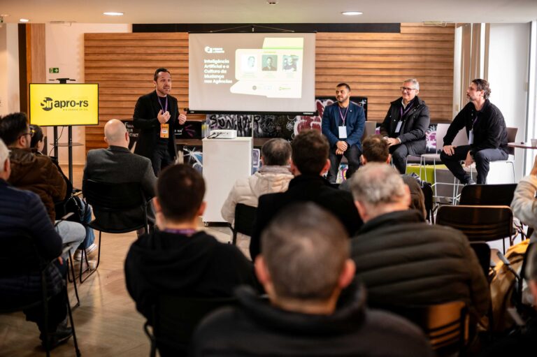 Mercado publicitário gaúcho debate I.A. em evento do Sinapro-RS