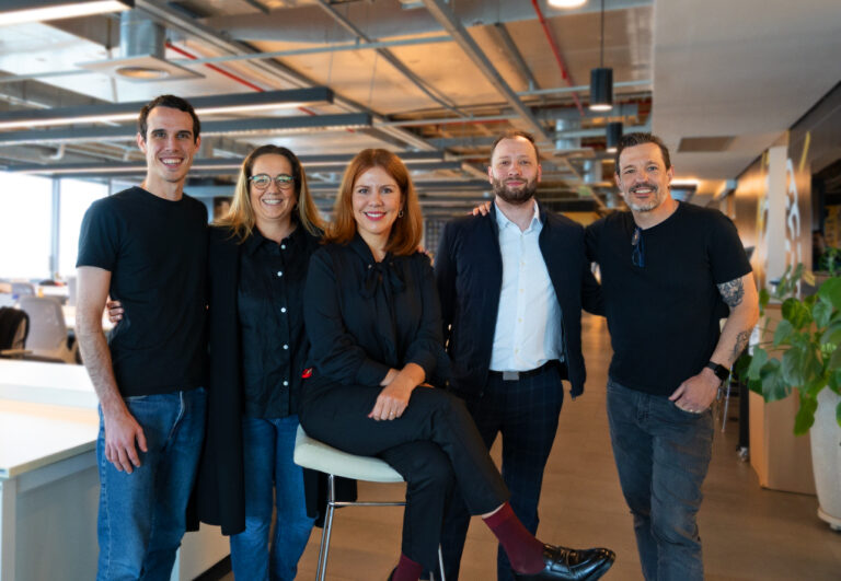 Lew’Lara\TBWA firma parceria com Flywheel