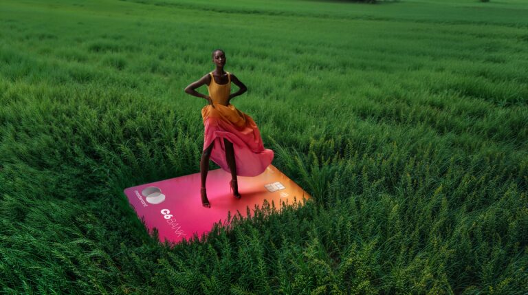 C6 Bank renova editorial fotográfico com IA