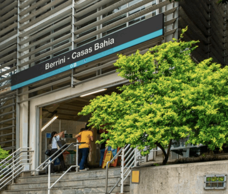 Casas Bahia dá nome à estação de trem Berrini em SP